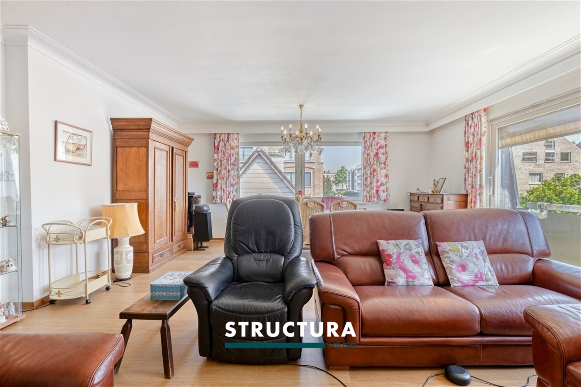 Appartement te koop in LAKEN (BRU.)