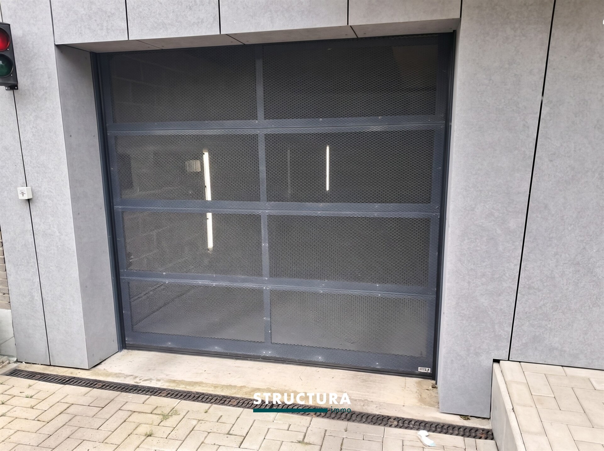 Autostaanplaats binnen te koop in WEMMEL