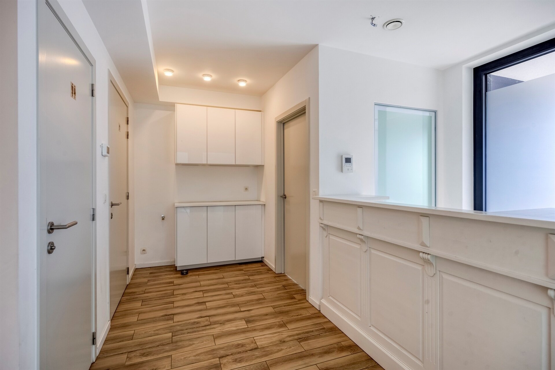 Commerce-Bureaux-Rapport à vendre à MERCHTEM