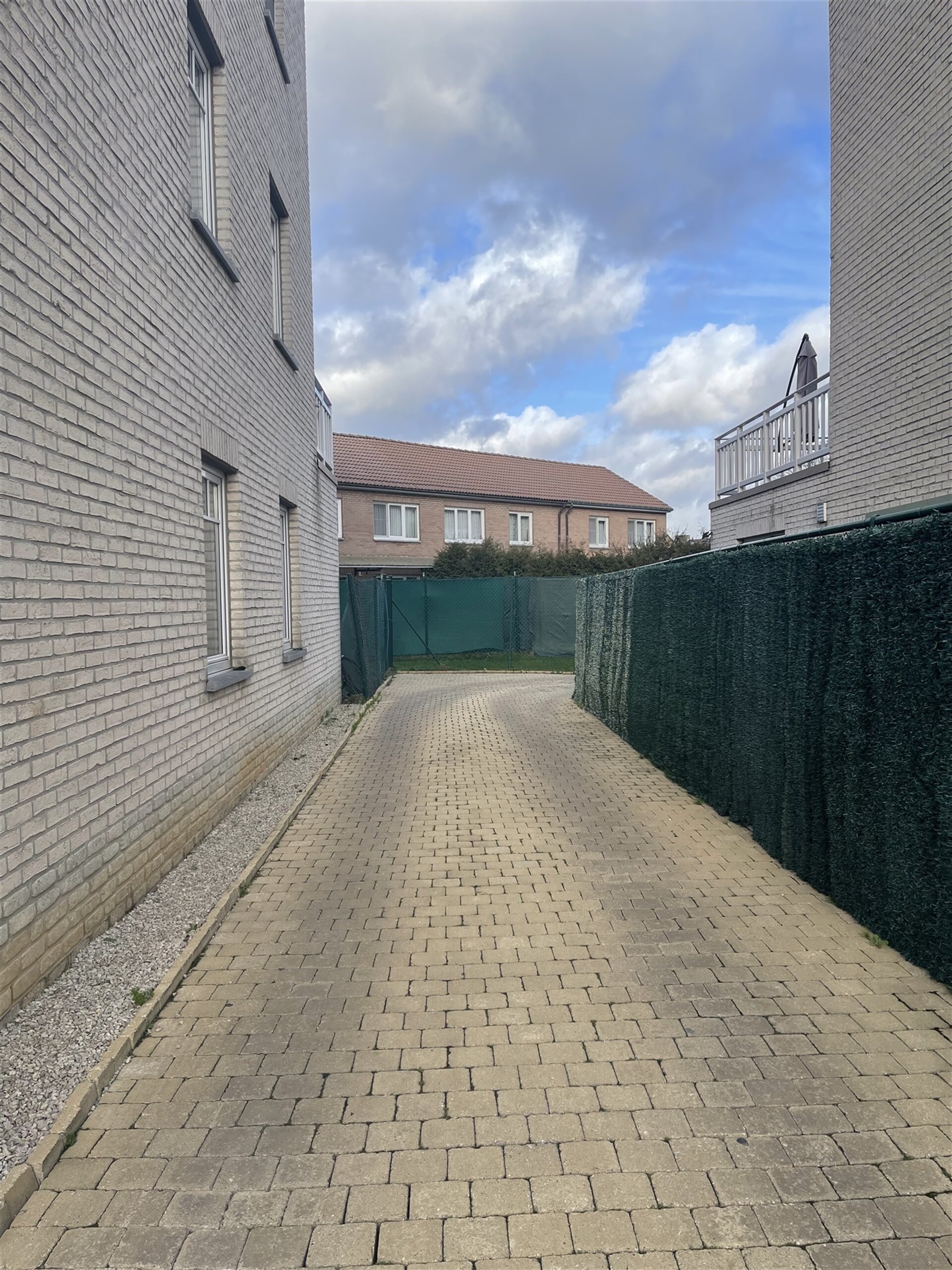 Garages / d&eacute;pots &agrave; vendre &agrave; MERCHTEM