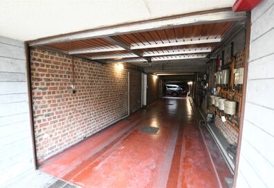 Autostaanplaats binnen te huur in JETTE