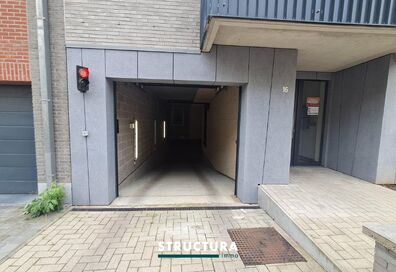 Autostaanplaats binnen te koop in WEMMEL
