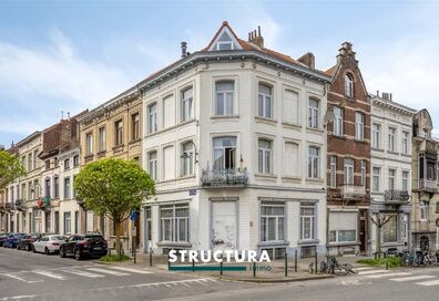 Immeuble de rapport &agrave; vendre &agrave; LAEKEN (BRU.)