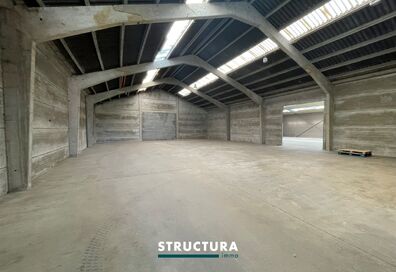 Woning met loods te koop in MERCHTEM
