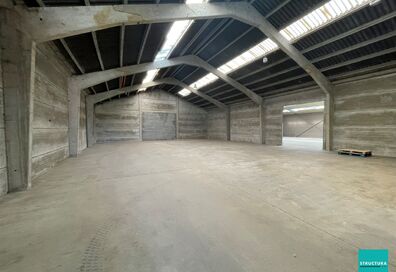Woning met loods te koop in MERCHTEM