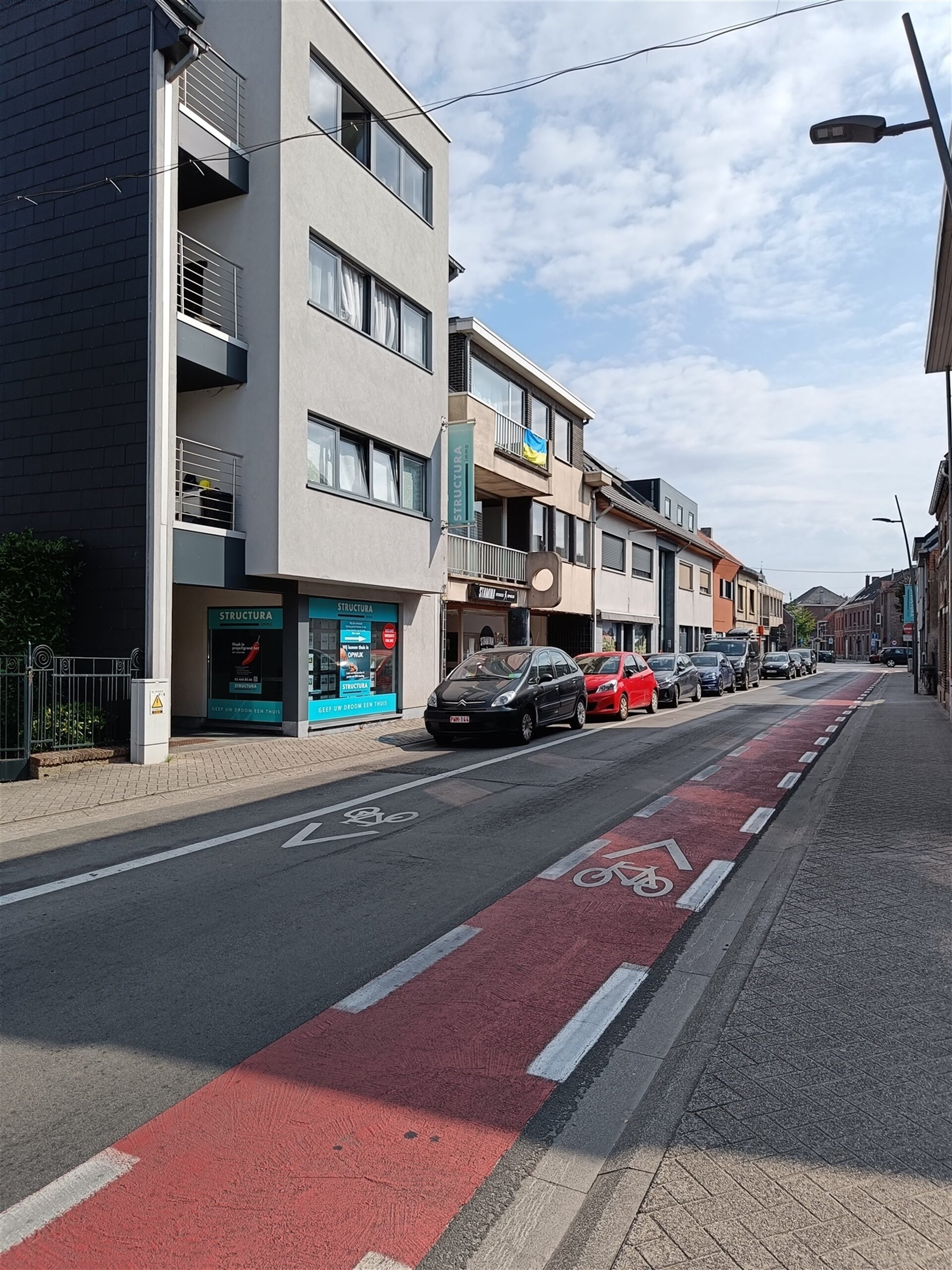 Handel-kantoor-opbrengst te huur in OPWIJK