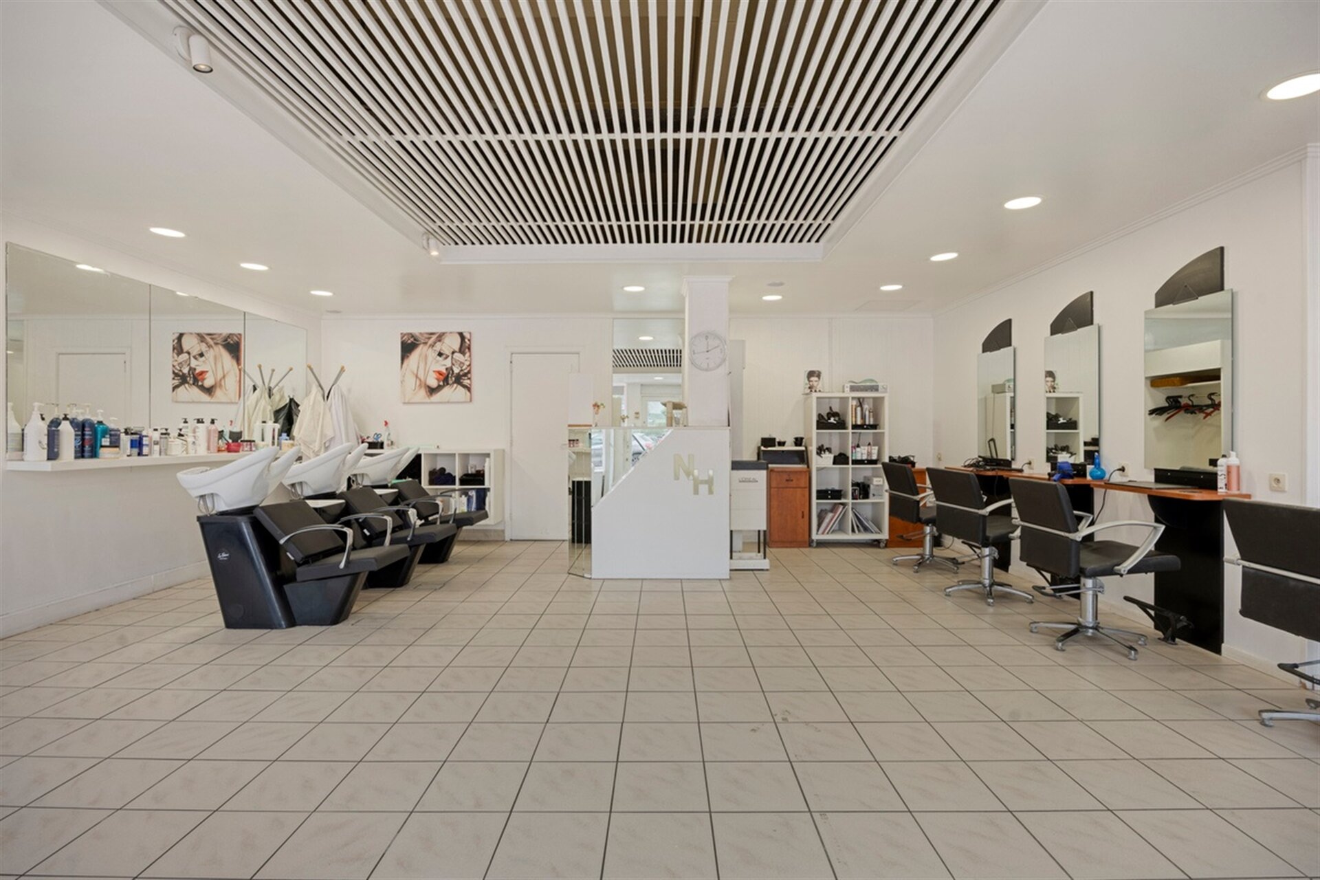 Handel-kantoor-opbrengst te koop in LAKEN (BRU.)