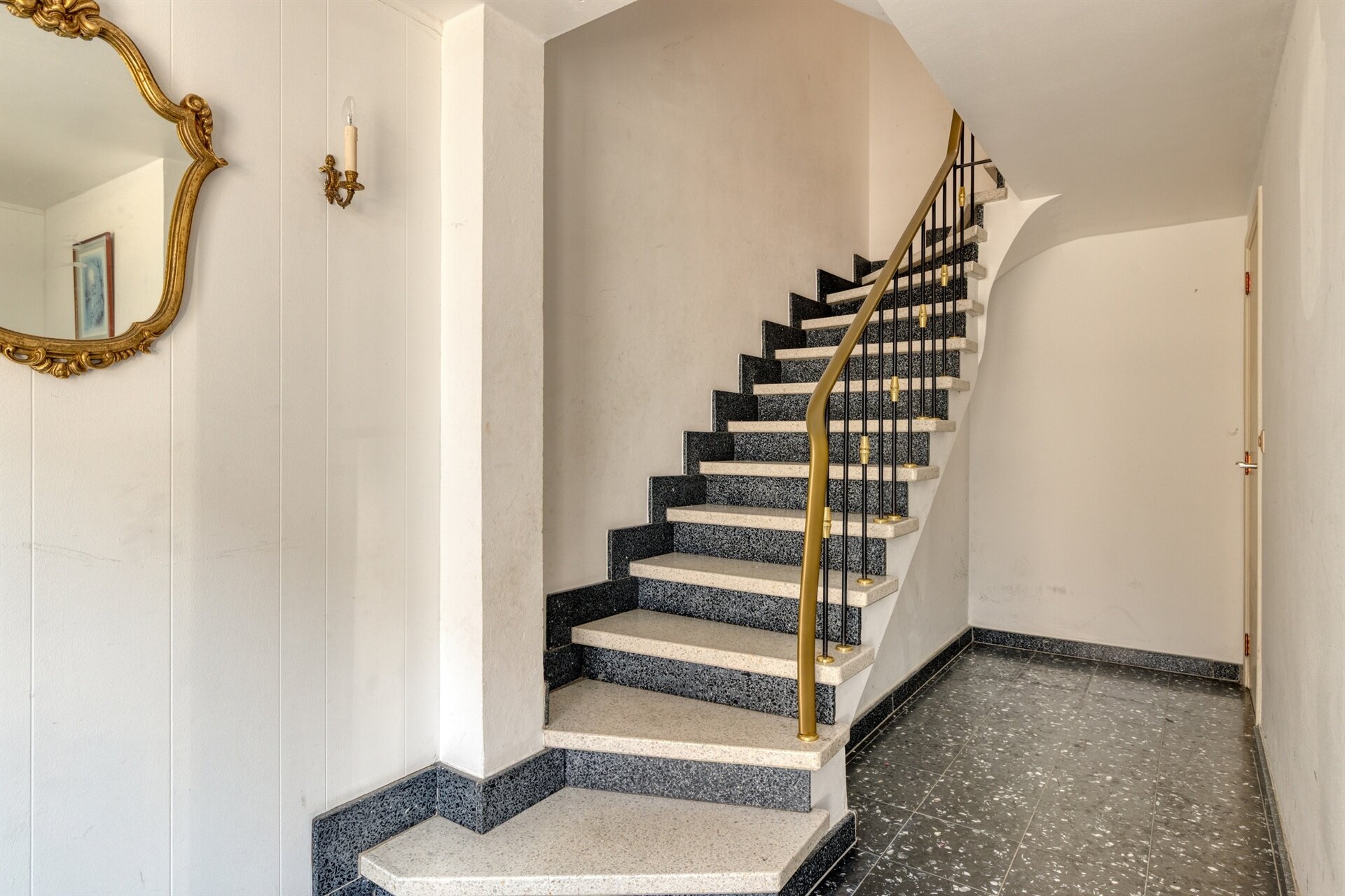 Immeuble de rapport à vendre à ASSE