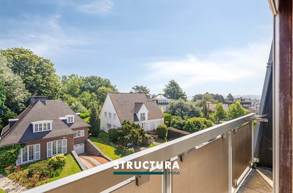 Appartement te koop in LAKEN (BRU.)