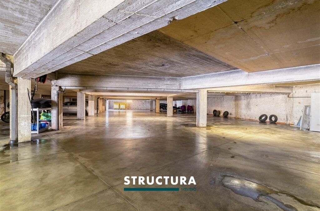 Appartement te koop in LAKEN (BRU.)