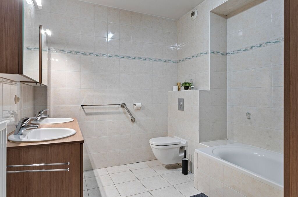 Gelijkvloers appartement te koop in MERCHTEM