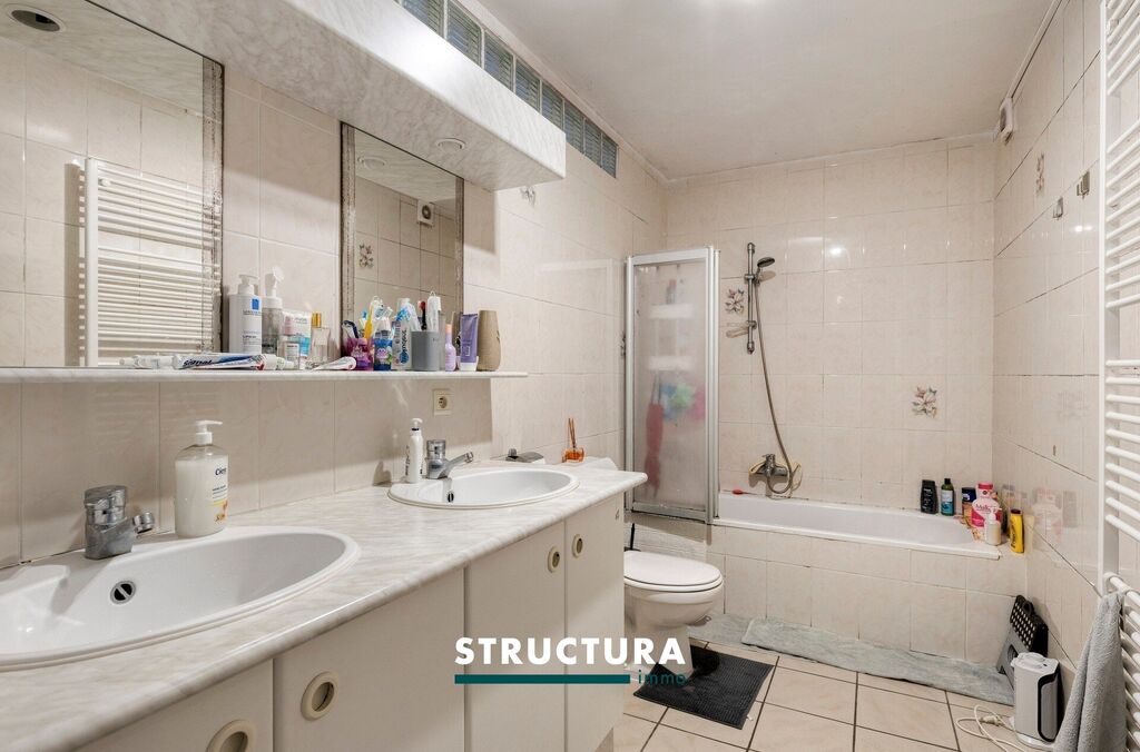 Appartementsgebouw te koop in MERCHTEM
