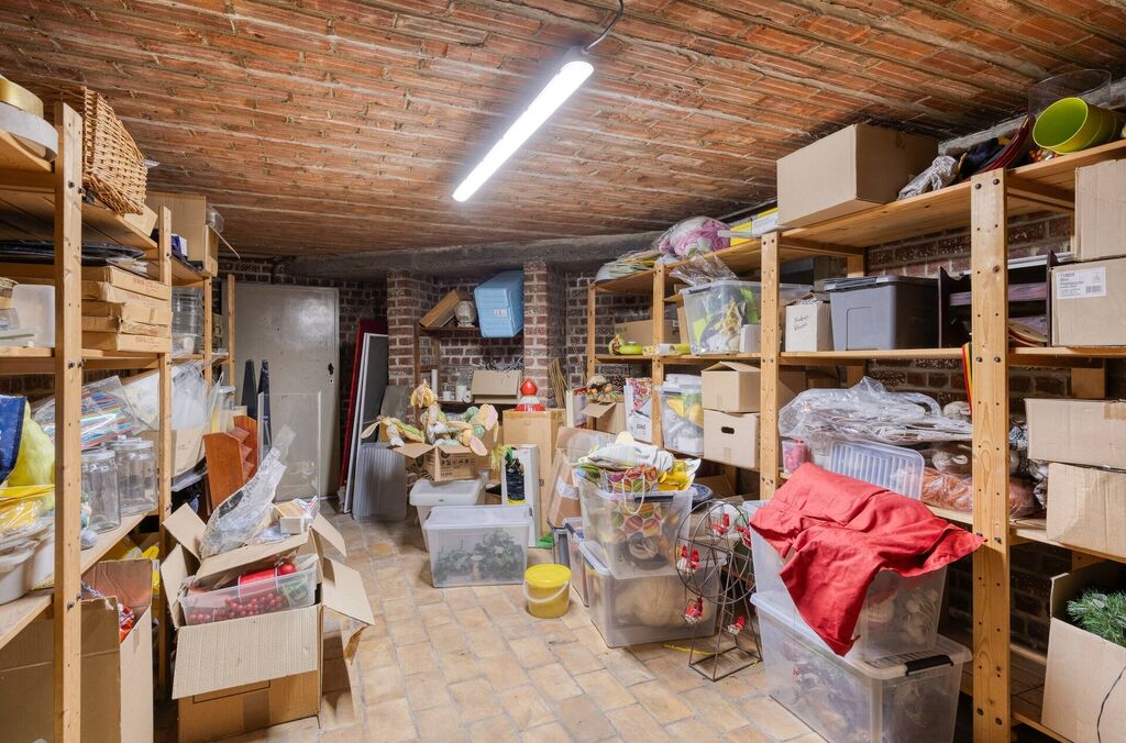 Bien de commerce a. maison &agrave; vendre &agrave; VILVOORDE