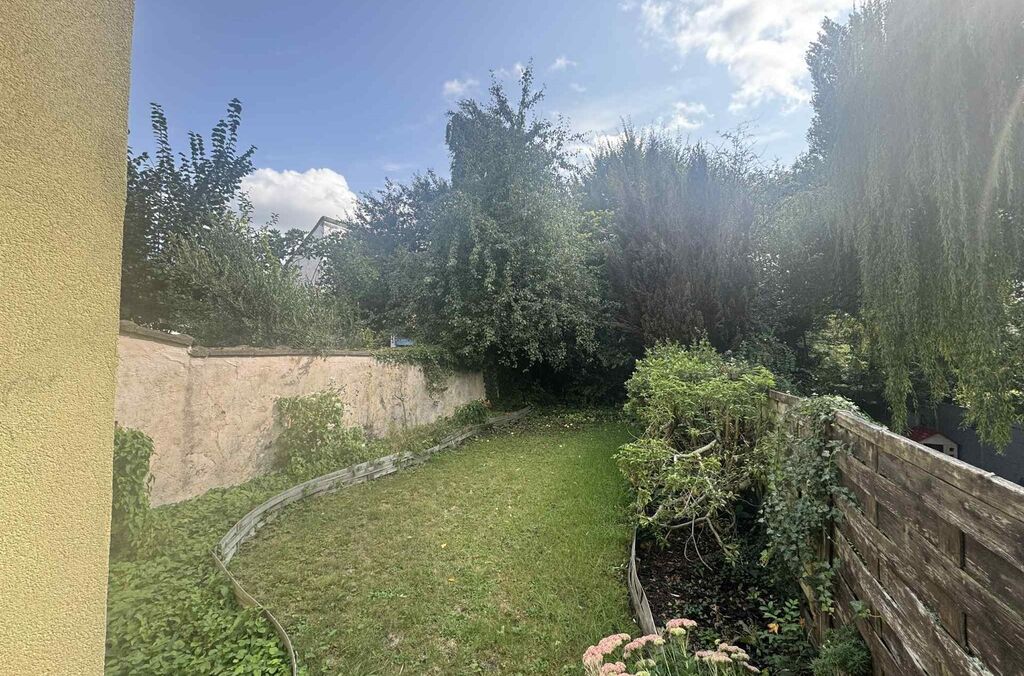 Commerce-Bureaux-Rapport à louer à LAEKEN (BRU.)