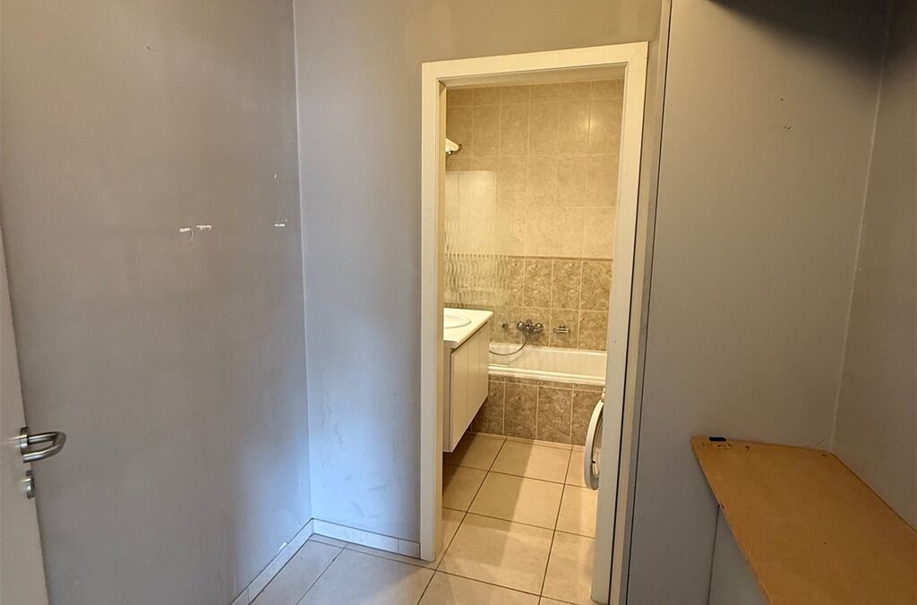 Commerce-Bureaux-Rapport &agrave; louer &agrave; MEISE