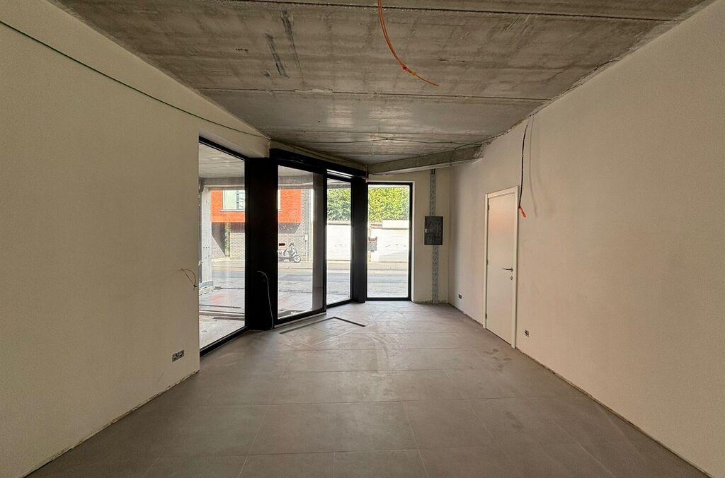 Commerce-Bureaux-Rapport à louer à OPWIJK