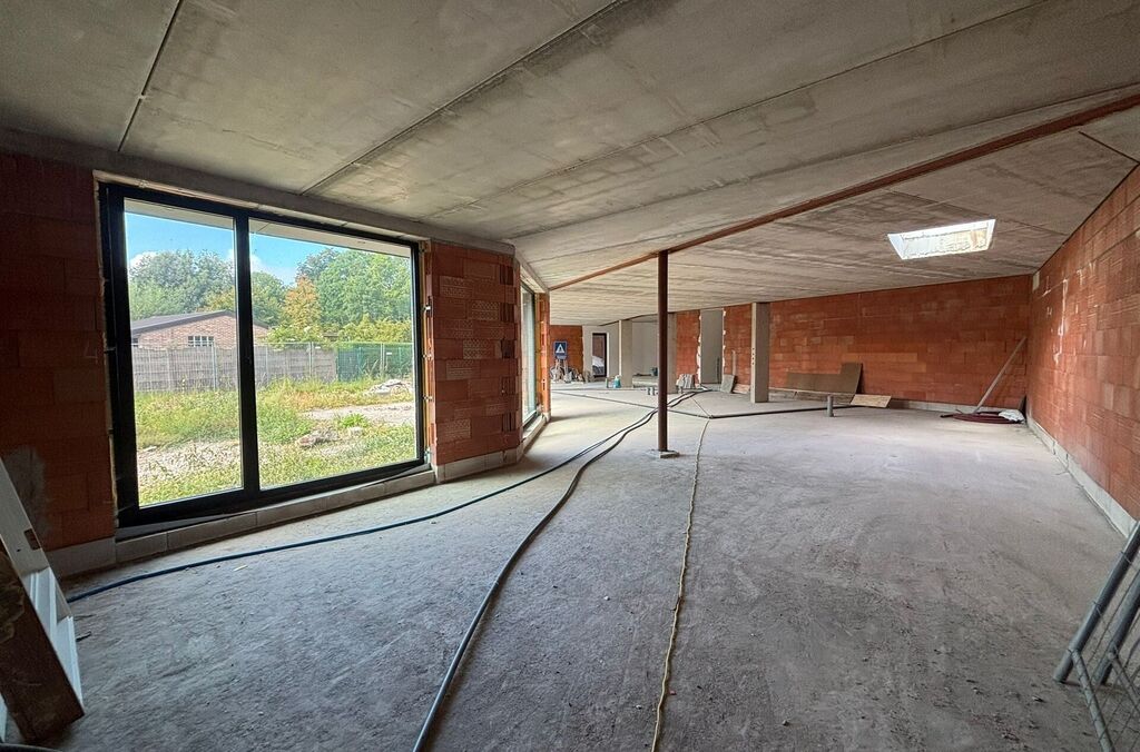 Commerce-Bureaux-Rapport à louer à OPWIJK