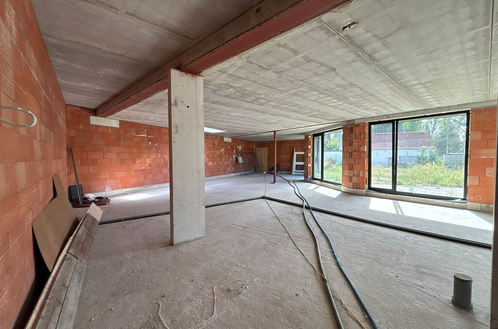 Commerce-Bureaux-Rapport à louer à OPWIJK