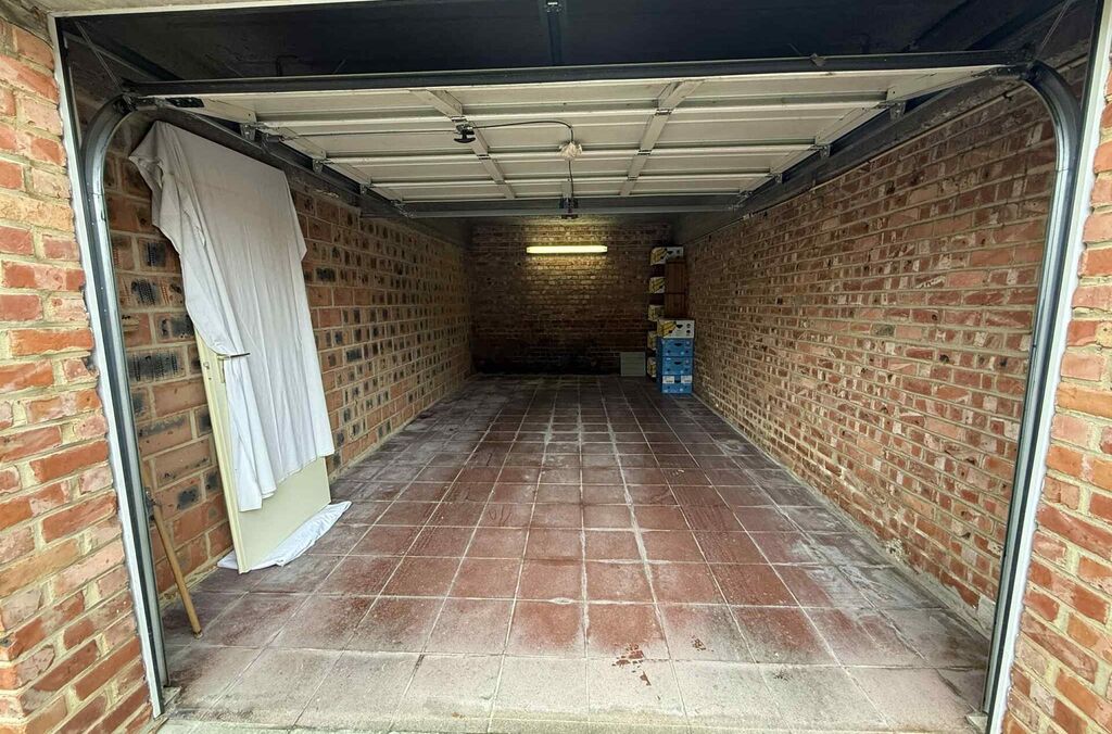 Garage-kelder te huur in SINT-AGATHA-BERCHEM