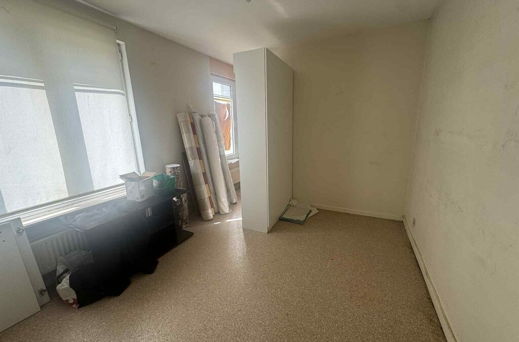 Handel-kantoor-opbrengst te huur in LAKEN (BRU.)