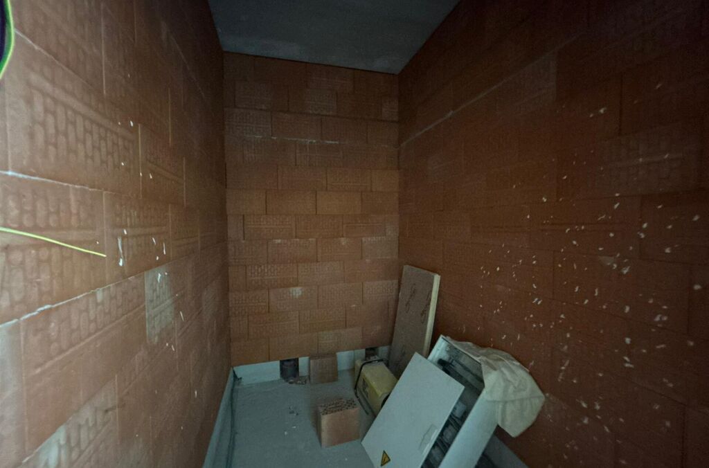 Handel-kantoor-opbrengst te huur in OPWIJK