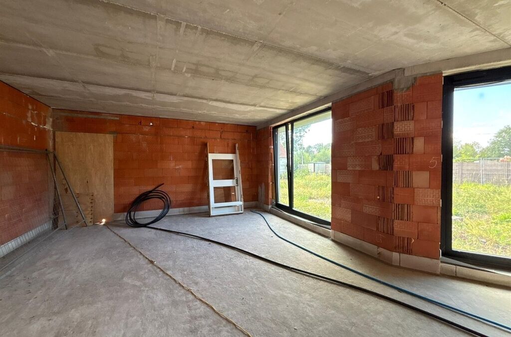 Handel-kantoor-opbrengst te huur in OPWIJK