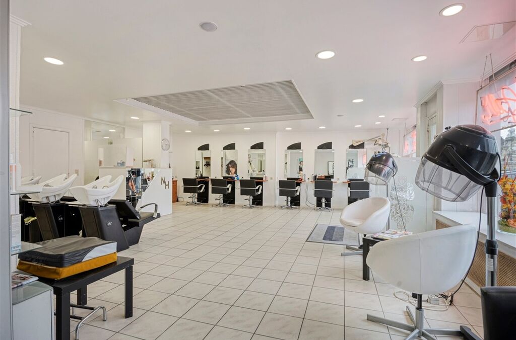 Handel-kantoor-opbrengst te koop in LAKEN (BRU.)