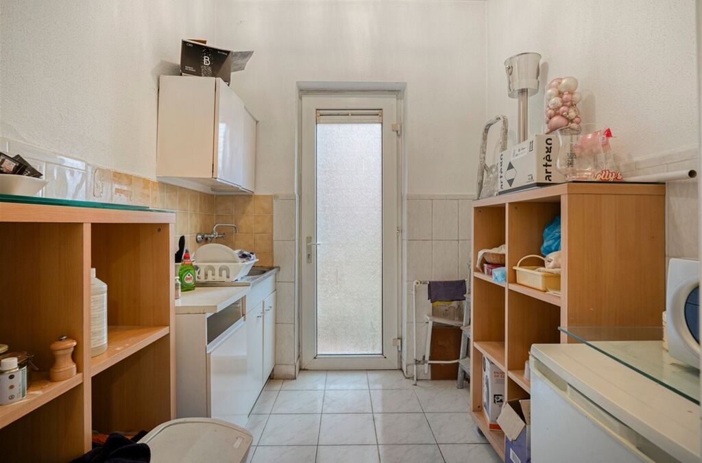 Handel-kantoor-opbrengst te koop in LAKEN (BRU.)