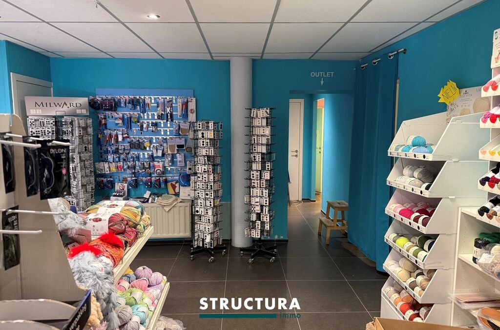 Handelsgelijkvloers te huur in BUGGENHOUT
