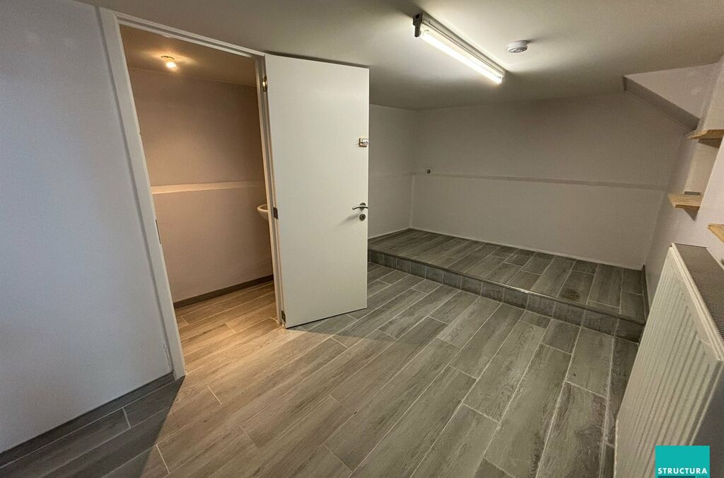 Handelsgelijkvloers te huur in STROMBEEK-BEVER