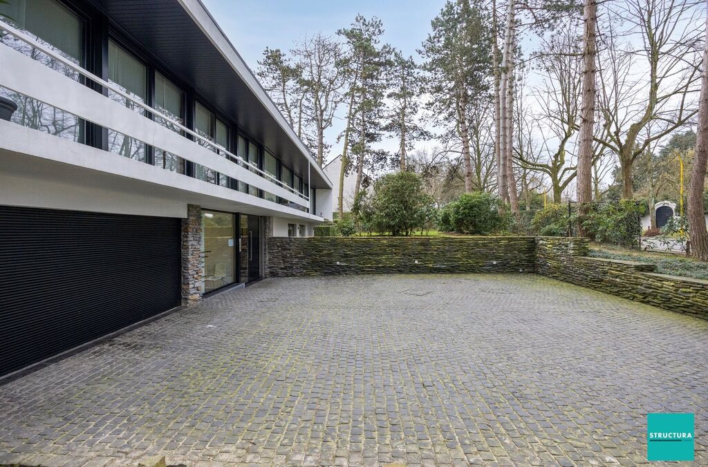 Handelsgelijkvloers te koop in MEISE
