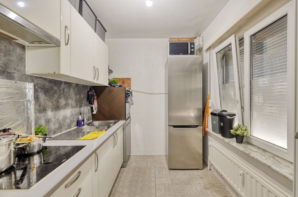 Immeuble de rapport à vendre à ASSE