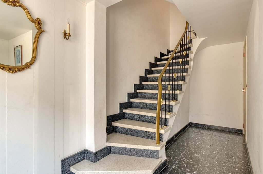 Immeuble de rapport à vendre à ASSE