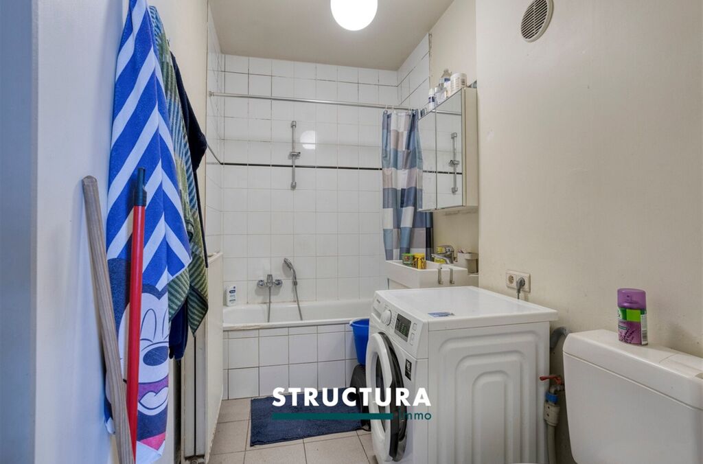 Immeuble de rapport &agrave; vendre &agrave; LAEKEN (BRU.)