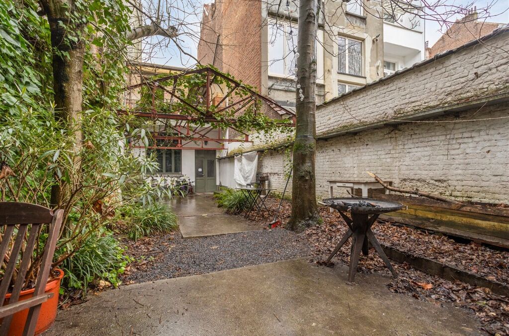 Opbrengst te koop in SINT-JANS-MOLENBEEK