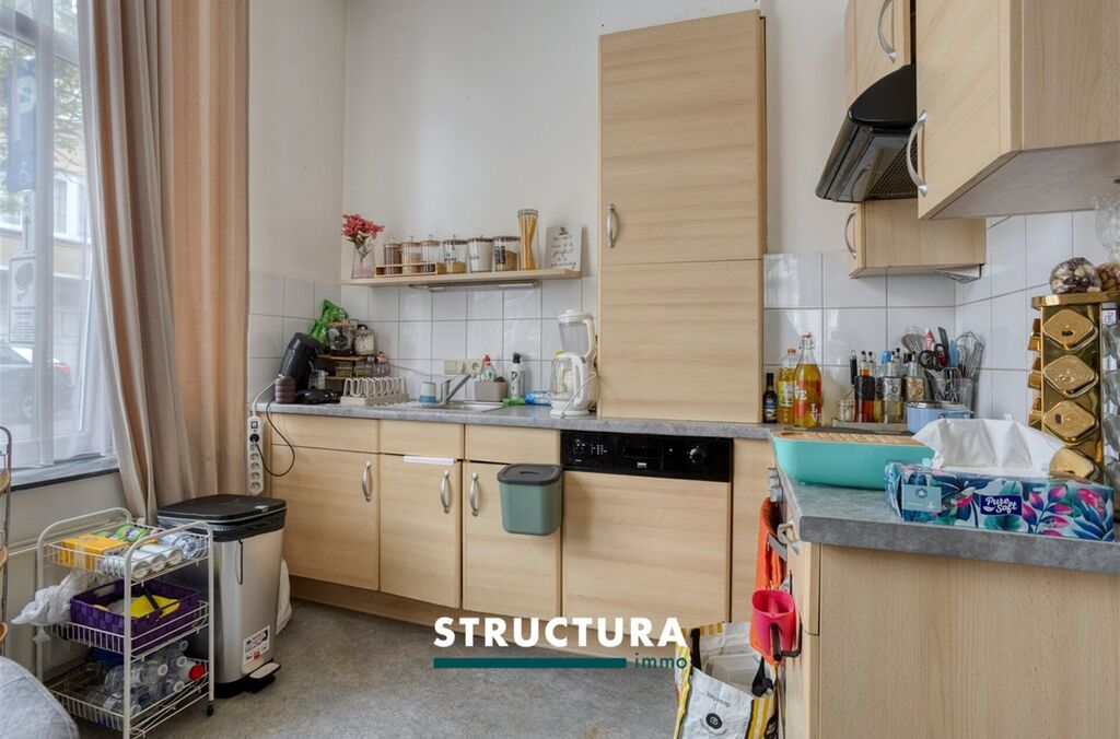 Opbrengsteigendom te koop in LAKEN (BRU.)