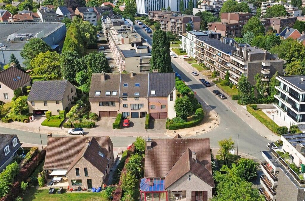 Villa te koop in STROMBEEK-BEVER
