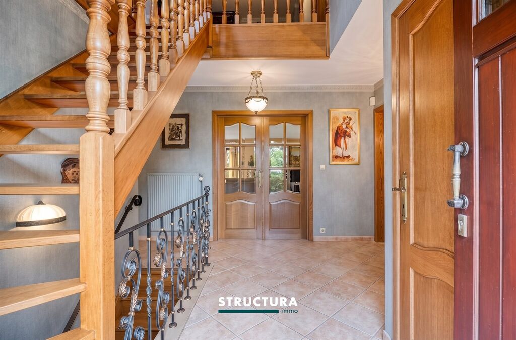 Villa te koop in STROMBEEK-BEVER