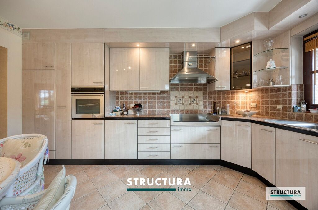 Villa te koop in STROMBEEK-BEVER