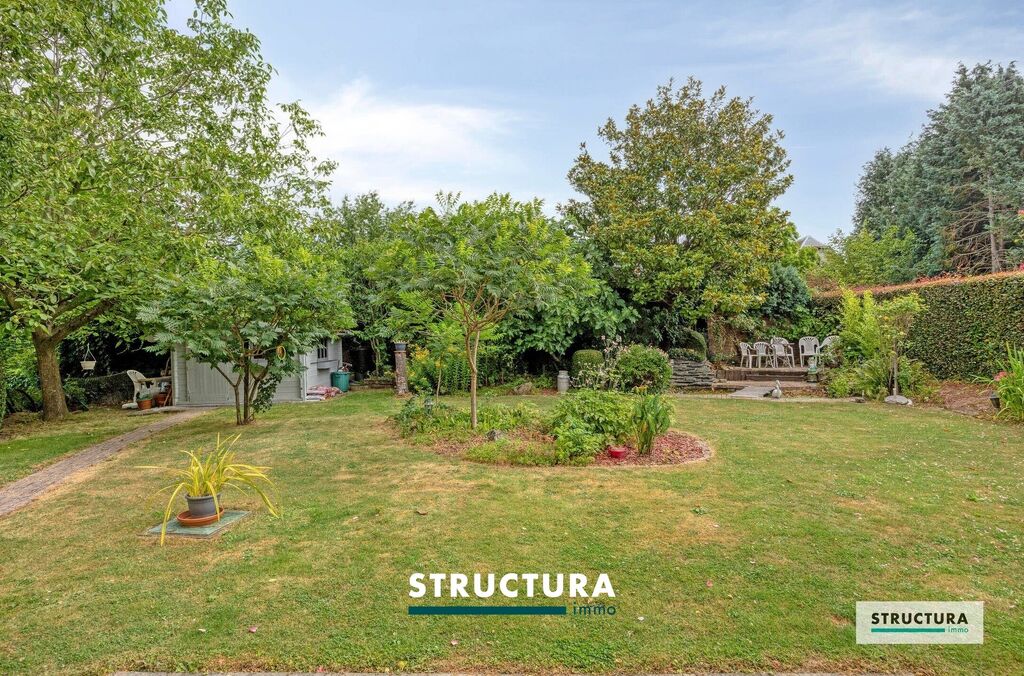 Villa te koop in STROMBEEK-BEVER