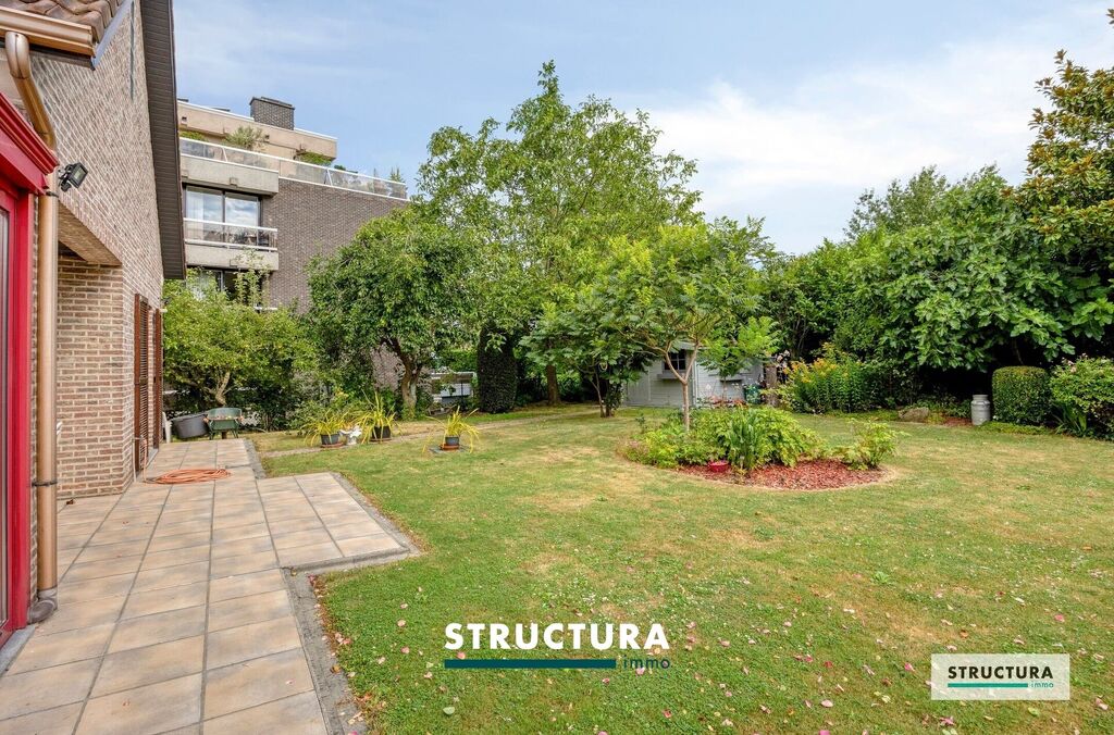 Villa te koop in STROMBEEK-BEVER