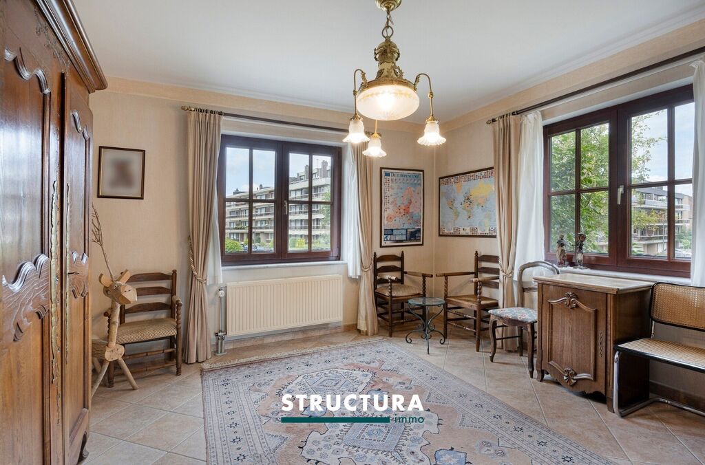 Villa te koop in STROMBEEK-BEVER