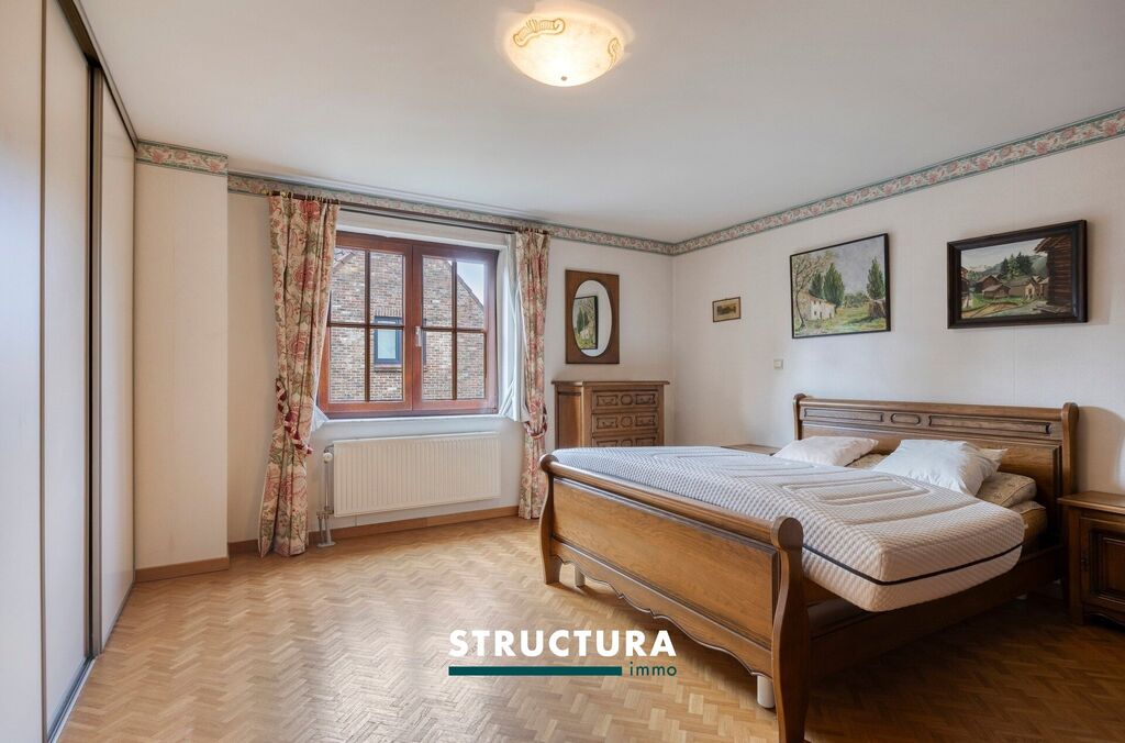 Villa te koop in STROMBEEK-BEVER