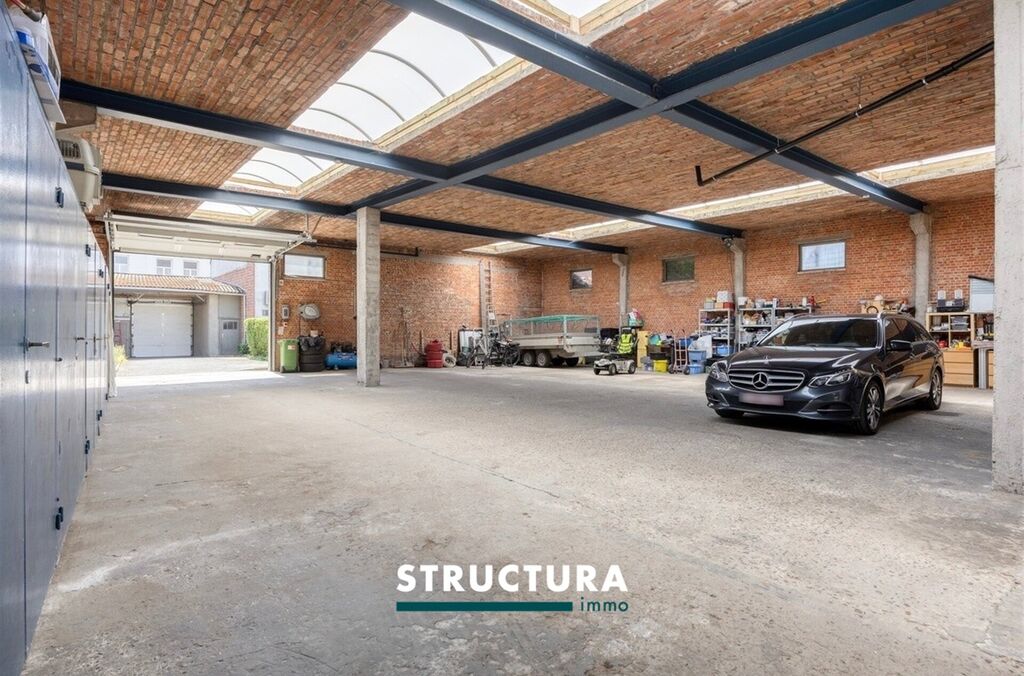 Woning met loods te koop in LEBBEKE