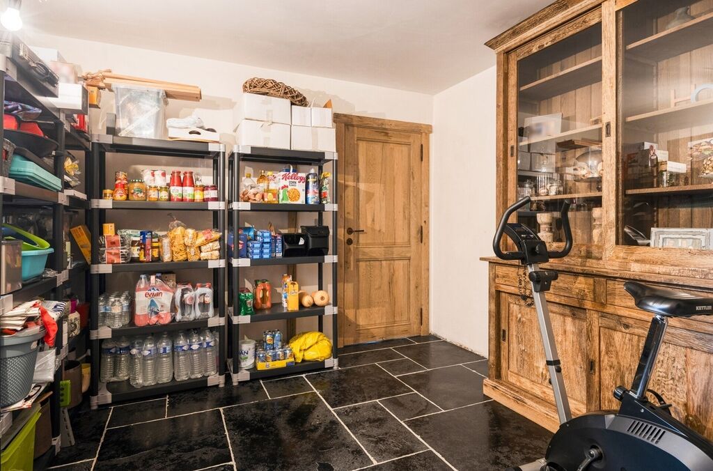 Woning met loods te koop in MERCHTEM