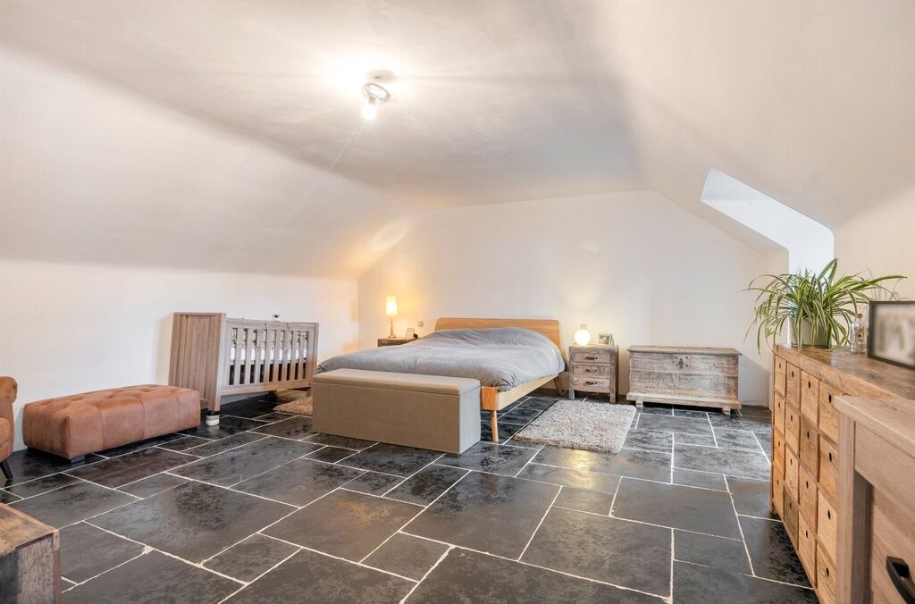 Woning met loods te koop in MERCHTEM