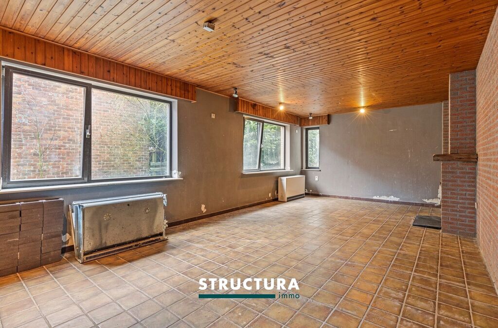 Woning met loods te koop in MERCHTEM