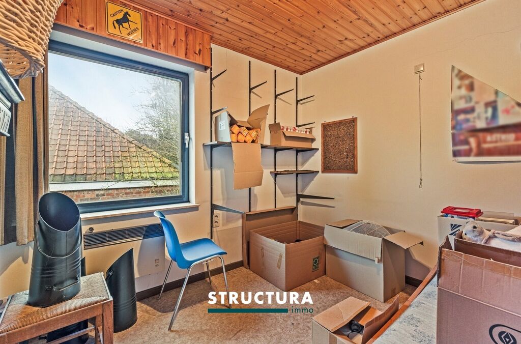 Woning met loods te koop in MERCHTEM
