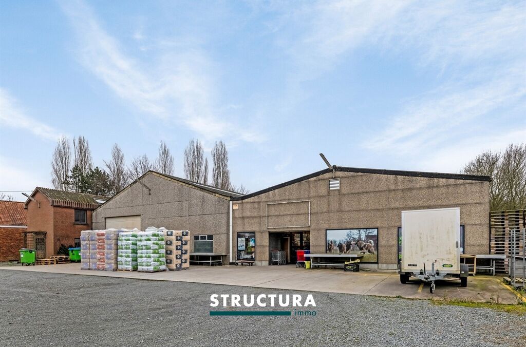 Woning met loods te koop in MERCHTEM