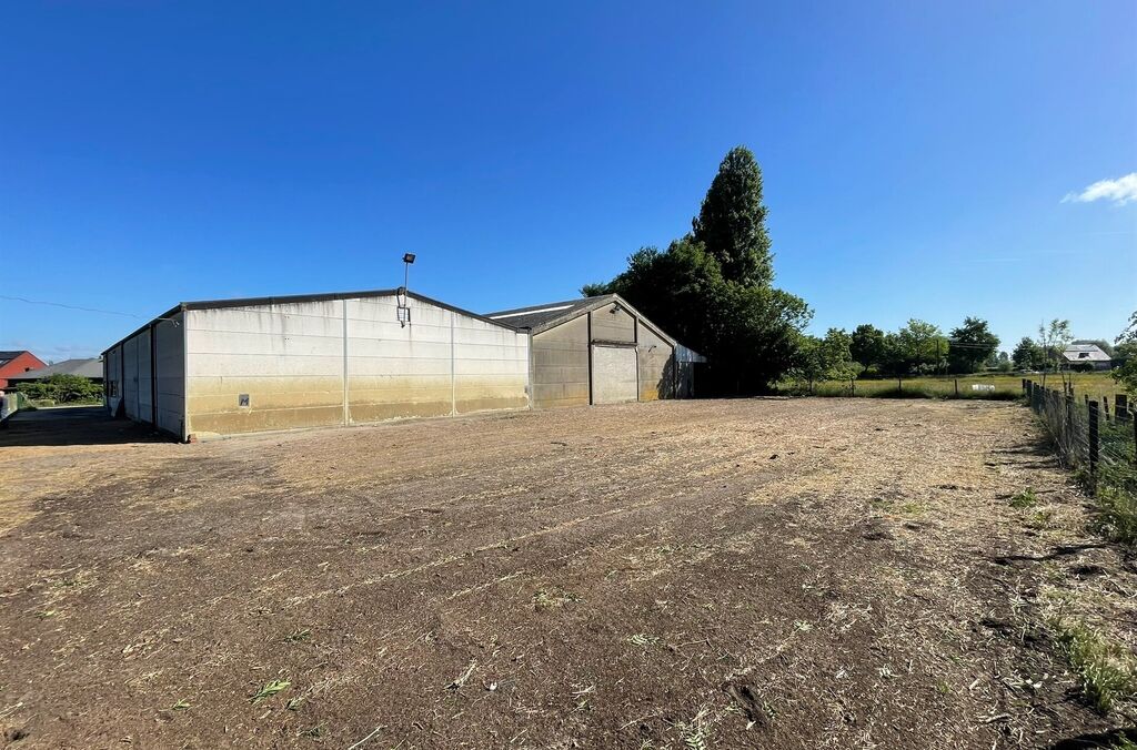 Woning met loods te koop in MERCHTEM